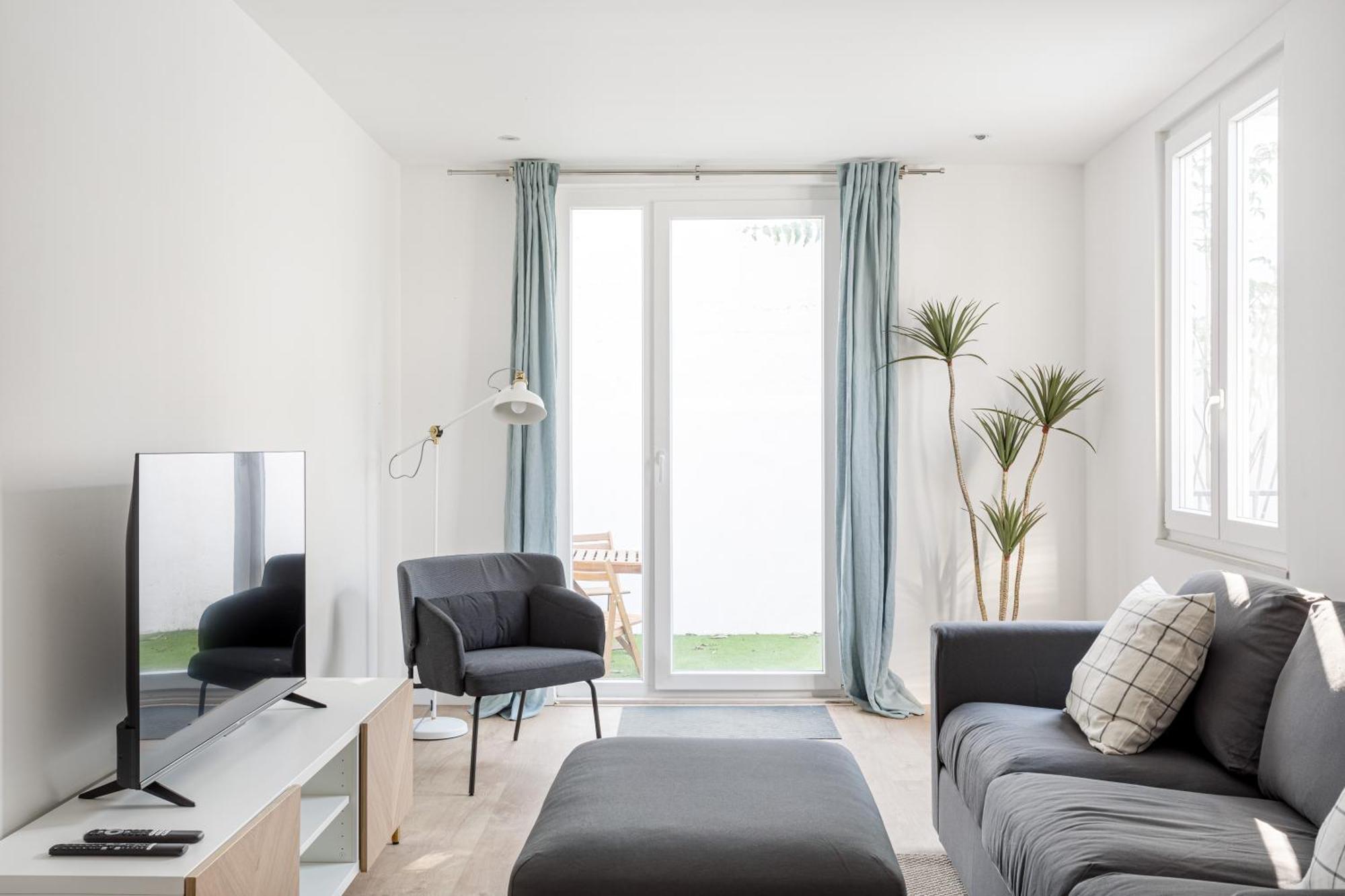 Joivy Minimalistic Apt W Patio In Principe Real Lissabon Exterior foto